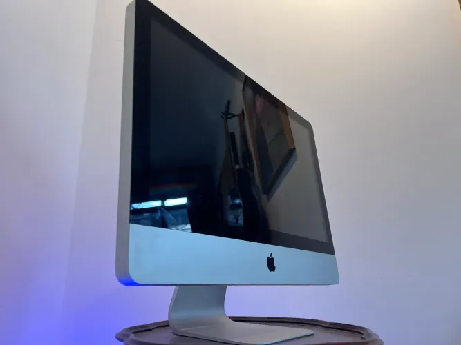 iMac 21.5 pol Core2Duo 3,06GHz, 12gb run, 512gb memória