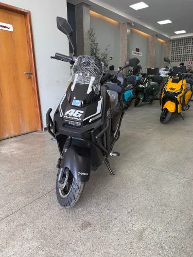 Scooter elétrica 0km.