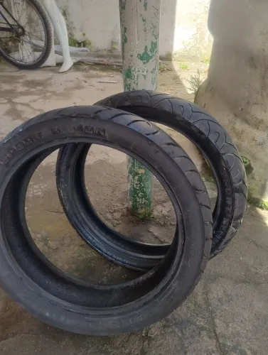 PNEU ORIGINAL FZ25 COM MENOS DE 7 MIL KM RODADOS