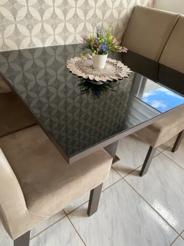 Mesa Jantar vidro + 4 Cadeiras Estofadas - Entrego