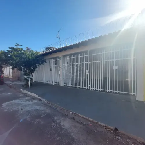Residência com 02 dormitórios - Vila Dutra