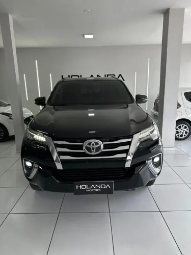 Toyota Hilux SW4 SRX 4X4 2.8 TDI 16V Dies. Aut. 2019