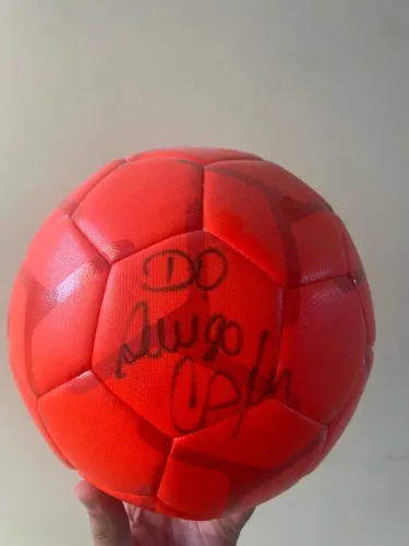 Super oferta!!! Três Lendas, Uma História: Bola Autografada por Cafu, Marcão e Formiga