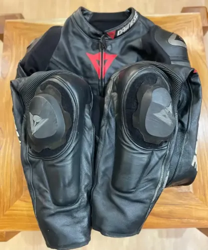 Macacão De Couro Dainese Avro D1 - 2 Peças