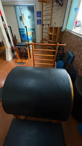 Aparelho de Pilates Barrel 