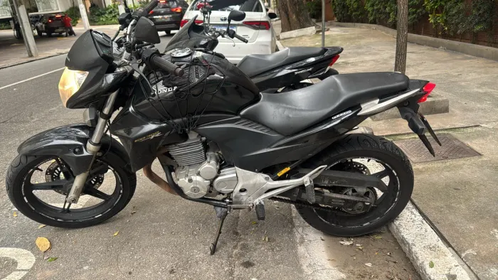CB300R 2014 Troco por XRE