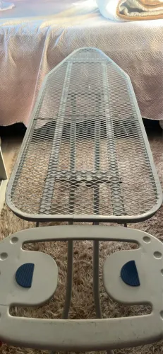 Tábua de passar roupa de ferro