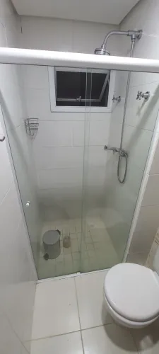 Box de banheiro completo em vidro