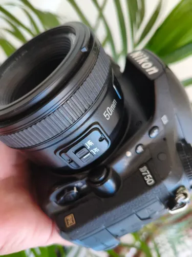 Nikon D750 + 50mm 1.8 kit