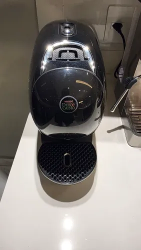 Cafeteira NEO Nescafé Dolce Gusto Preta Onyx 127V