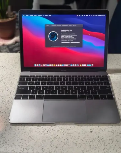 MacBook Apple 12" Retina (Início de 2015) - 8GB RAM | SSD 256GB | Bateria Nova (9 ciclos)