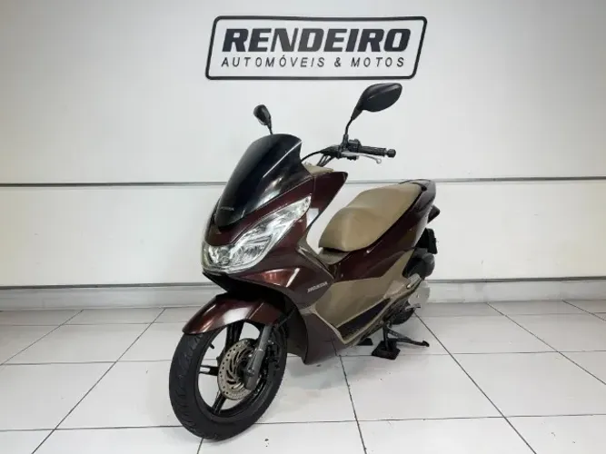 Linda Honda PCX ano 2018 DLX com 21.000km aceito troca 