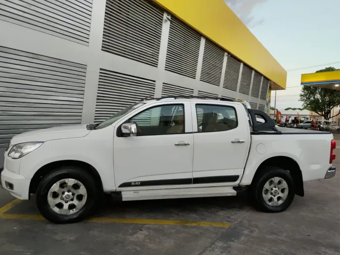 Chevrolet S10 Pick-up LTZ 2.8 TDI 4X4 CD Dies.aut 2013