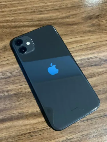 VENDO IPHONE 11, 128GB, EM ÓTIMO ESTADO DE CONSERVAÇÃO, COM APENAS ALGUMAS MARCAS DE USO