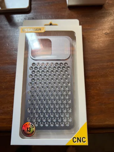 Capa alumínio iPhone 13 Pro nova na cx