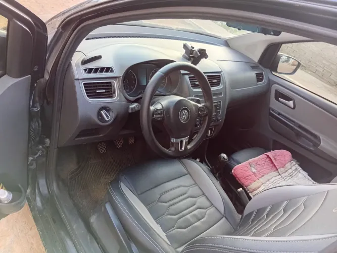 Volkswagen Fox 1.0 MI Total Flex 8V 3P 2014