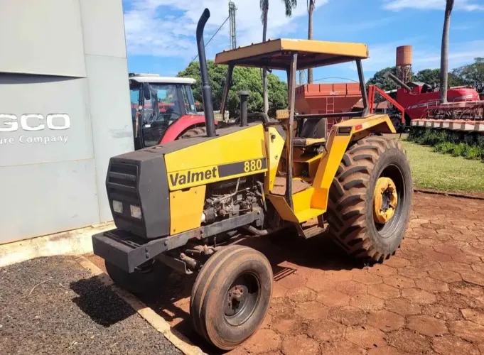 Trator Valmet 880 1989
