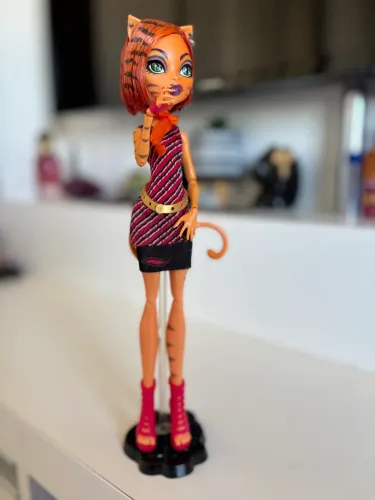 Monster High Toralei Ghouls Alive com tripé