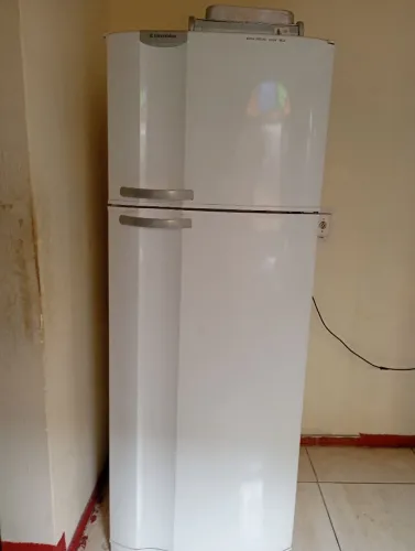 Geladeira duplex Electrolux 490 l super conservada e funcionando 100%