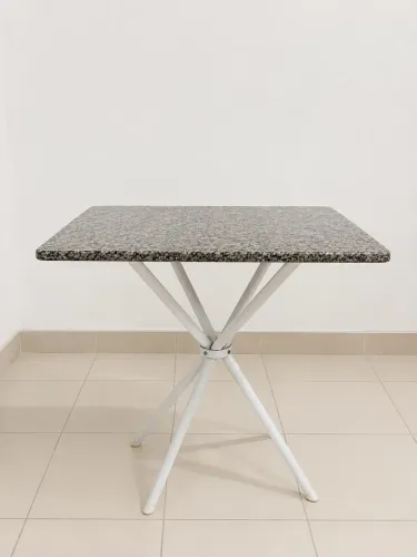 Mesa de mármore - 4 lugares