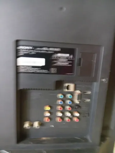 Tv bravia para conserto ou retirar pecas