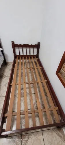 Cama madeira maciça solteiro