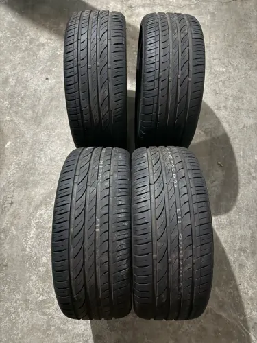 Vendo Jogo de Pneus 225-35 R20 Zero