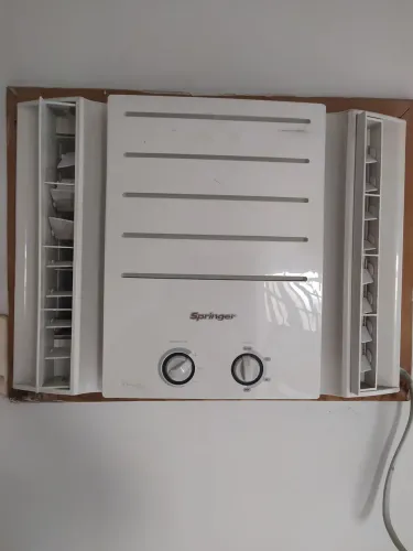 Ar condicionado de janela Springer 7500 btus