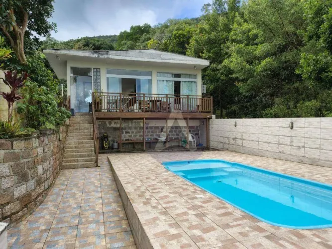 Casa com 4 dormitórios à venda, 300 m² por R$ 3.300.000,00 - Ribeirão da Ilha - Florianópo
