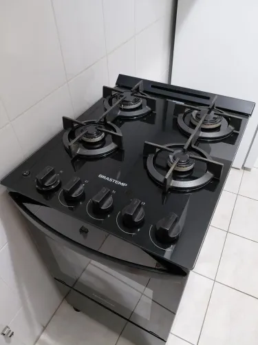 Fogão Brastemp, 4 Bocas, menos de 2 anos de uso.