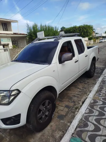 Nissan Frontier SV AT. CD 4X4 2.5 TB Dies. Aut. 2016