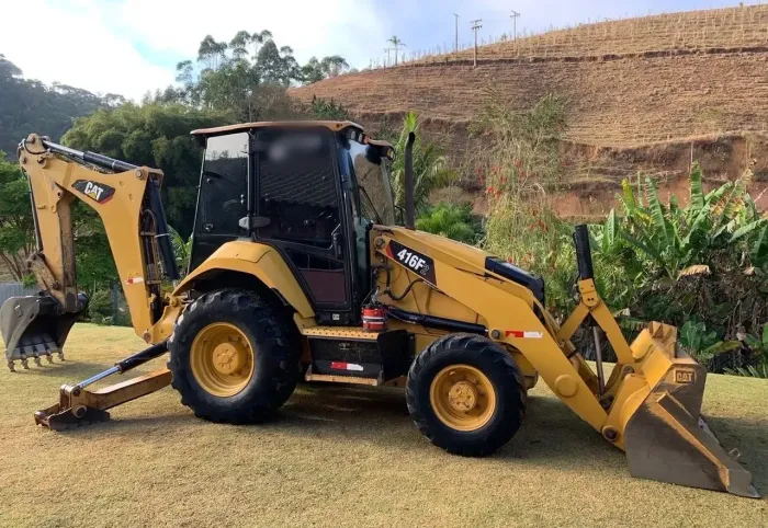Retroescavadeira Caterpillar 416F2 19/19 - Entrada 10%