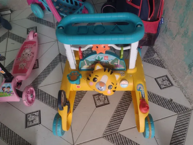 Andador Fisher price