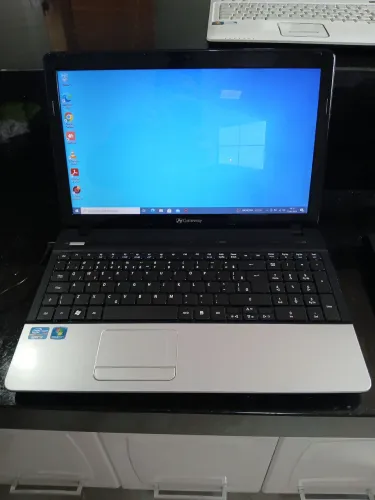 Notebook acer core i3