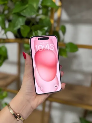 iPhone 15 rosa