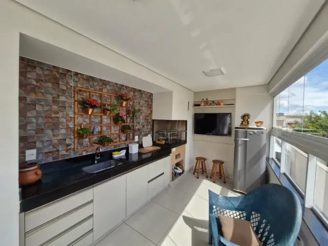 Martins, Apartamento com 119m², 3/4, Suíte, Sacada Gourmet, Elevador, Academia, Vagas Livr