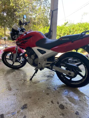 Vendo ou troco cbx twister 250 2008