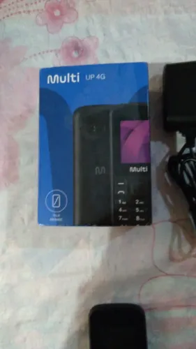 Vendo celular na caixa novo.