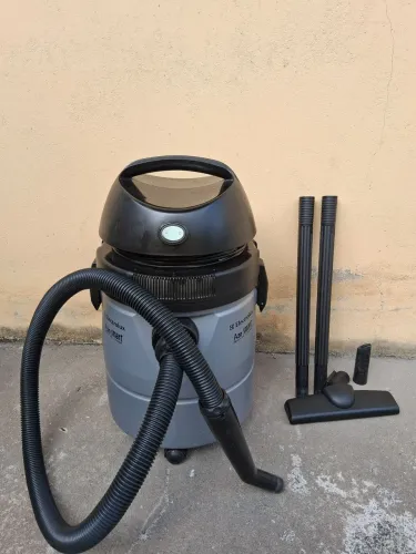 Aspirador de pó e água