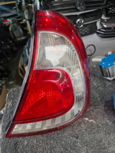 Lanterna traseira clio 2013 2014 2016 original  lado direito 