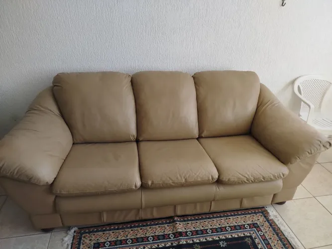 Sofá em couro