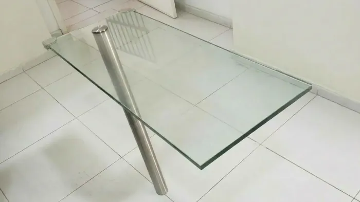 Mesa de vidro + coluna de Aço Inox