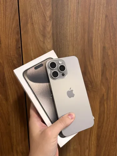 iPhone 15 pro maxx 256gb sem detalhes - garantia de 1 ano 