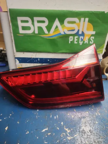lanterna esquerda da tampa traseira VW TAOS 