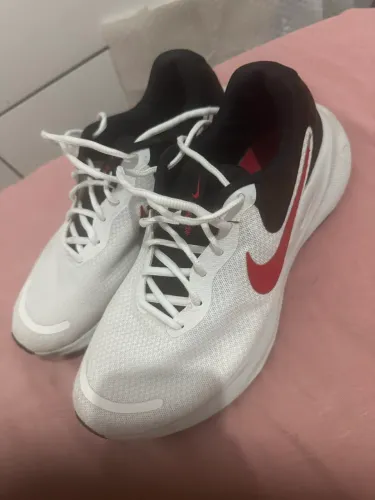 Tênis Nike revolution 7