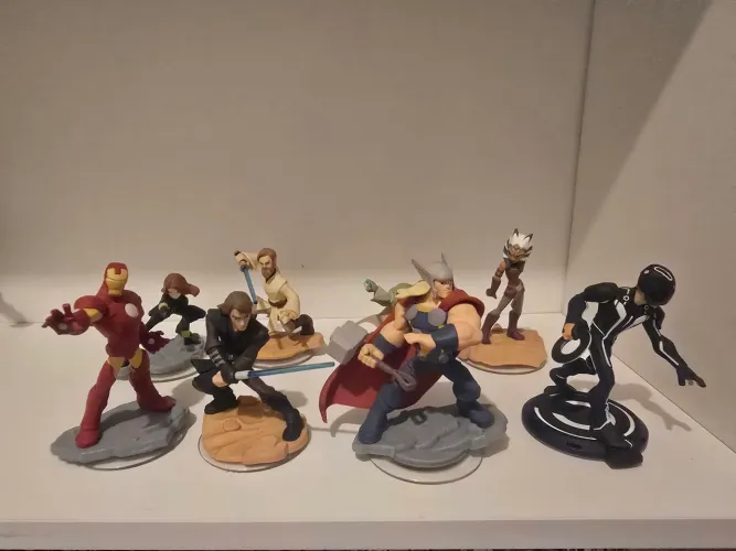 Bonecos Disney Infinity Marvel e Star Wars