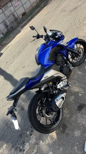 Fazer FZ25