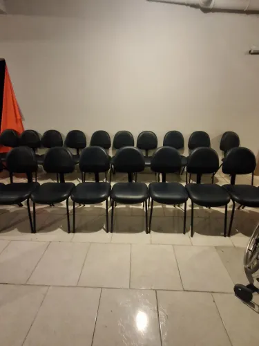 Cadeiras estofadas auditorio