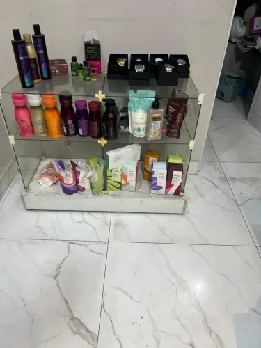 Vende-se balcão expositor