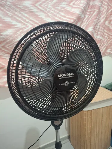 Ventilador de coluna Mondial